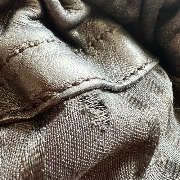 Hogan PM 15 Black Leather Side Pockets Bag - Picture 4 of 16